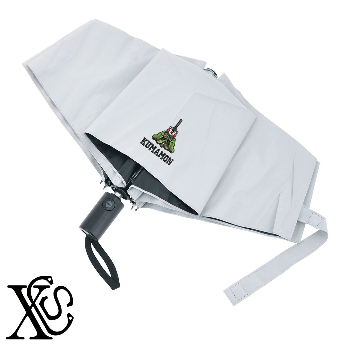 くまモン94柄 刺繍 【形状記憶+自動開閉】 折りたたみ傘 レディース メンズ 55cm 晴雨兼用 UVカット99.9％ 一級遮光 遮熱 強風 耐風【X-CLOTHES】オリジナル グッズ 刺繍 ワンポイント 雑貨【b ブラック、スモークブルー】【g ライトグレー、オフホワイト】 【4くまモン-A】